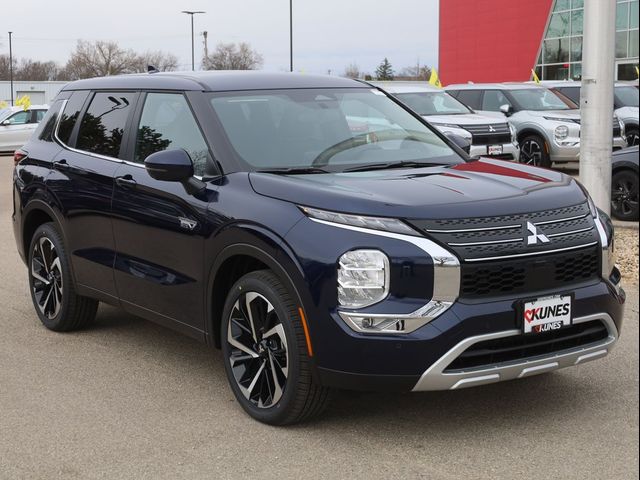 2025 Mitsubishi Outlander Plug-In Hybrid SE