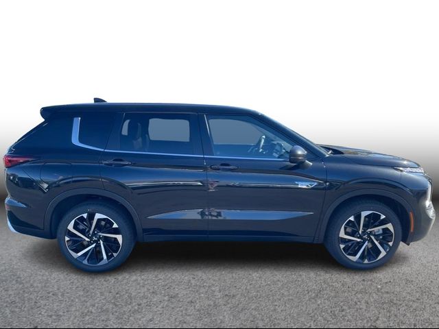 2025 Mitsubishi Outlander Plug-In Hybrid SE