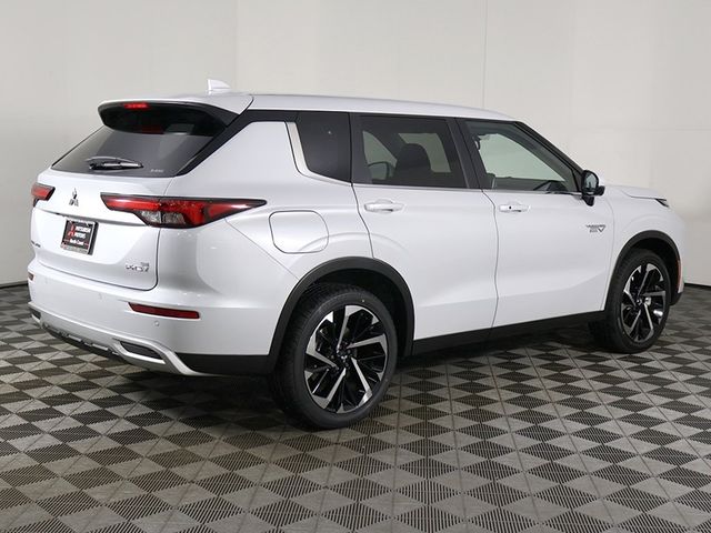 2025 Mitsubishi Outlander Plug-In Hybrid SE