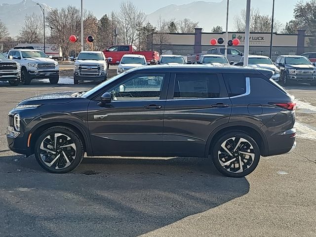 2025 Mitsubishi Outlander Plug-In Hybrid SE