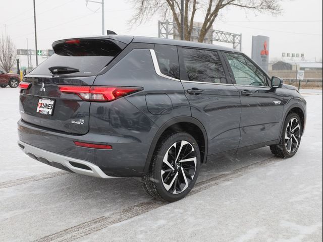 2025 Mitsubishi Outlander Plug-In Hybrid SE