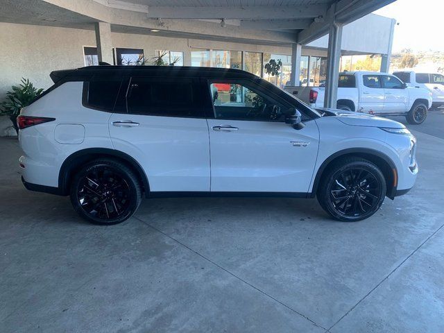 2025 Mitsubishi Outlander Plug-In Hybrid SEL Black Edition