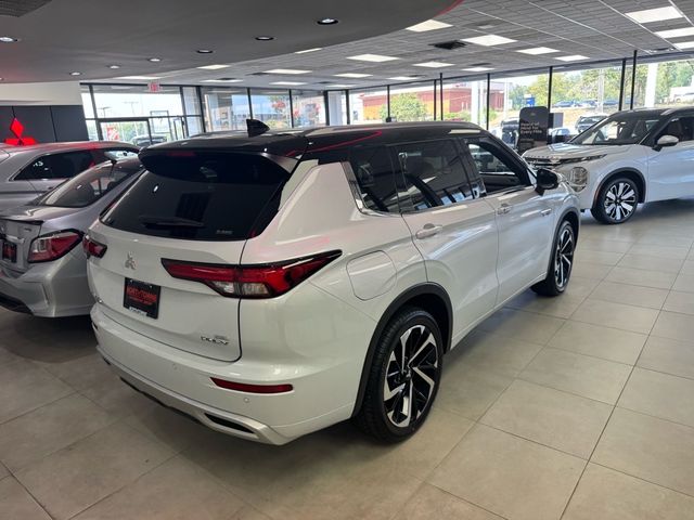 2025 Mitsubishi Outlander Plug-In Hybrid SEL