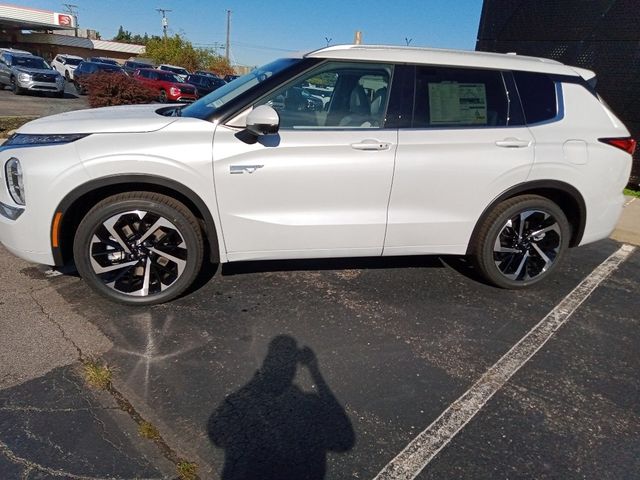 2025 Mitsubishi Outlander Plug-In Hybrid SEL