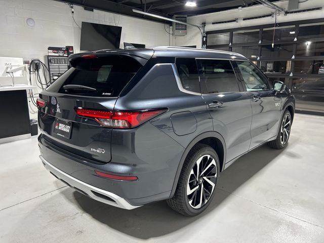 2025 Mitsubishi Outlander Plug-In Hybrid SEL