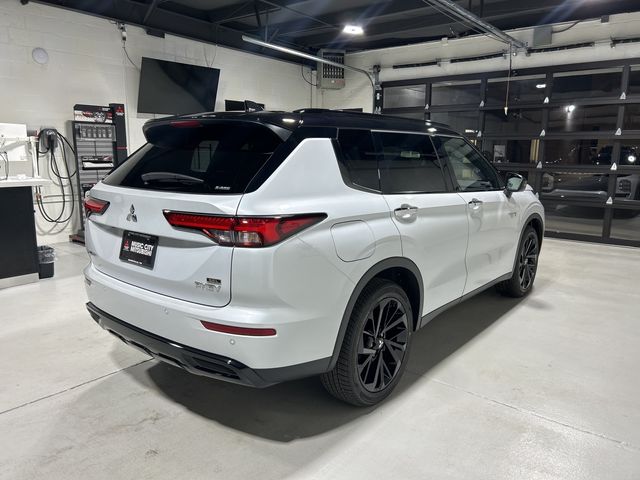 2025 Mitsubishi Outlander Plug-In Hybrid SEL Black Edition