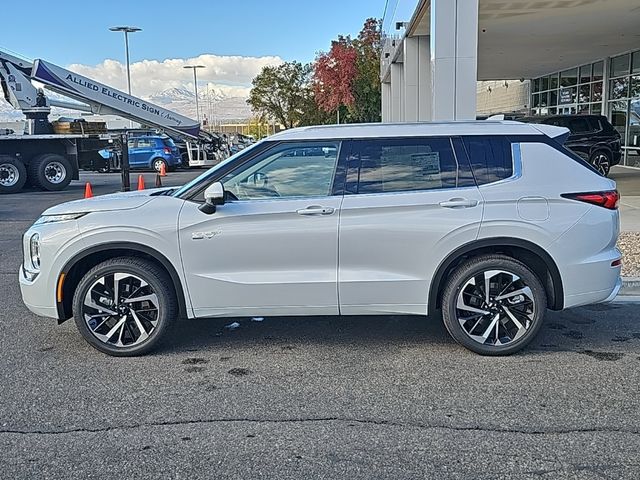 2025 Mitsubishi Outlander Plug-In Hybrid SEL