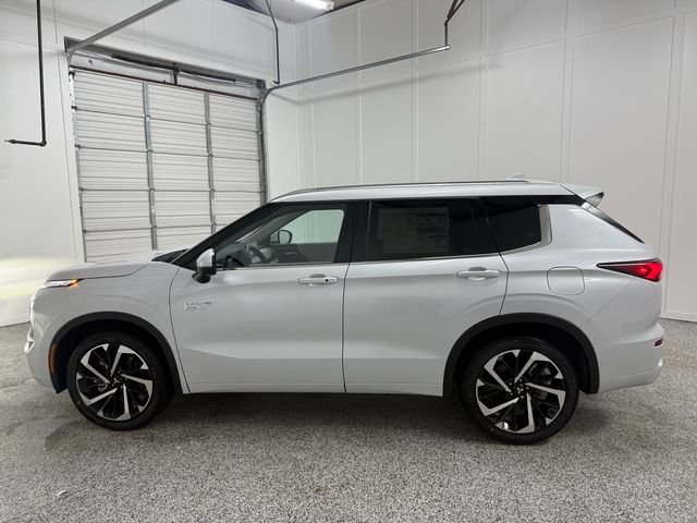 2025 Mitsubishi Outlander Plug-In Hybrid SEL