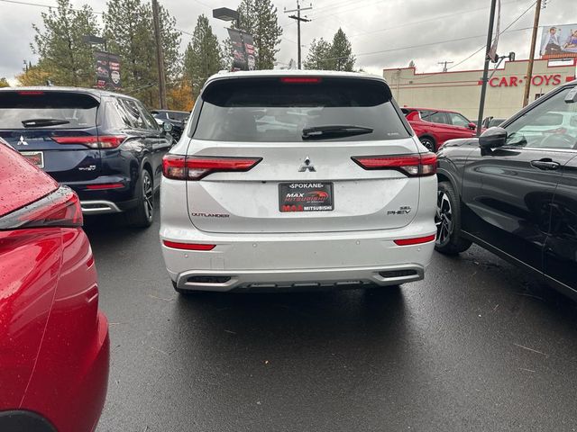 2025 Mitsubishi Outlander Plug-In Hybrid SEL