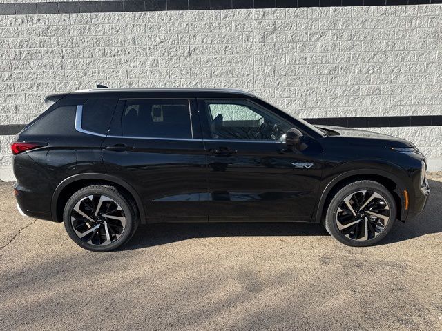 2025 Mitsubishi Outlander Plug-In Hybrid SEL