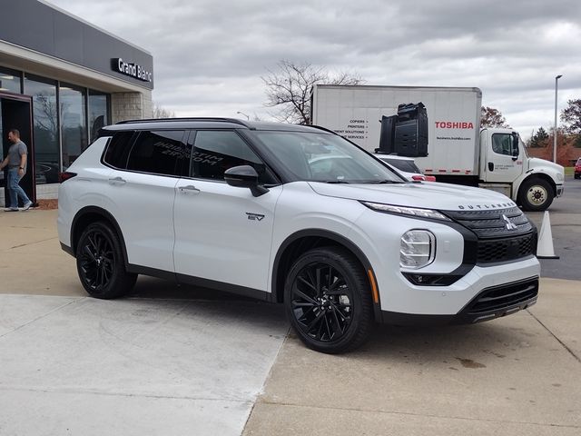 2025 Mitsubishi Outlander Plug-In Hybrid SEL Black Edition