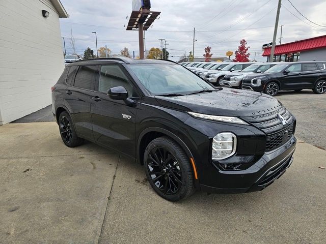 2025 Mitsubishi Outlander Plug-In Hybrid SEL Black Edition