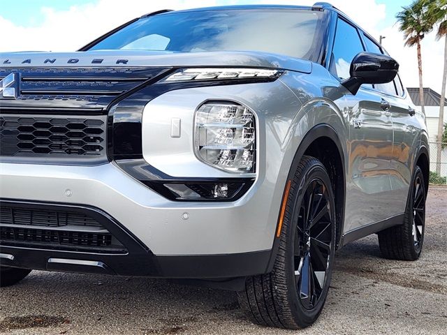 2025 Mitsubishi Outlander Plug-In Hybrid SEL Black Edition