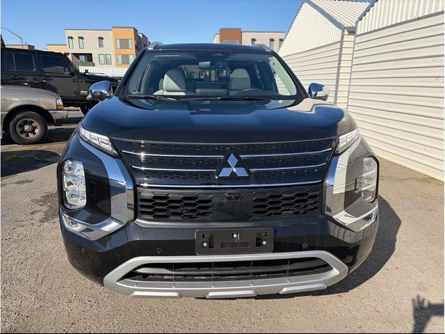 2025 Mitsubishi Outlander Plug-In Hybrid SEL