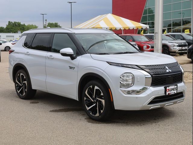 2025 Mitsubishi Outlander Plug-In Hybrid SEL