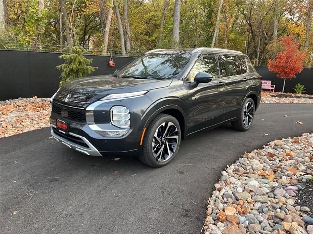 2025 Mitsubishi Outlander Plug-In Hybrid SEL