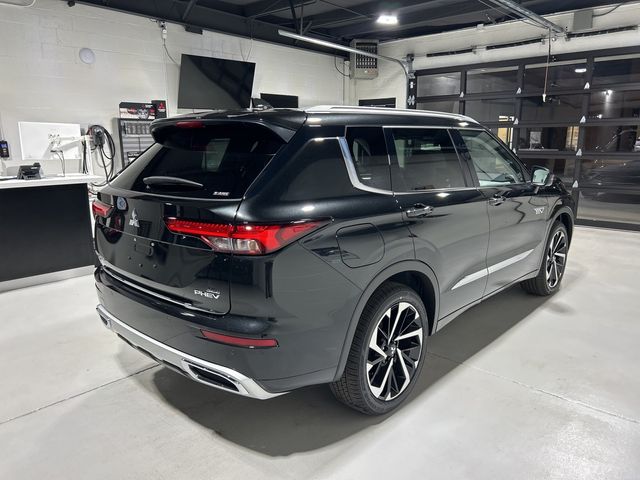 2025 Mitsubishi Outlander Plug-In Hybrid SEL