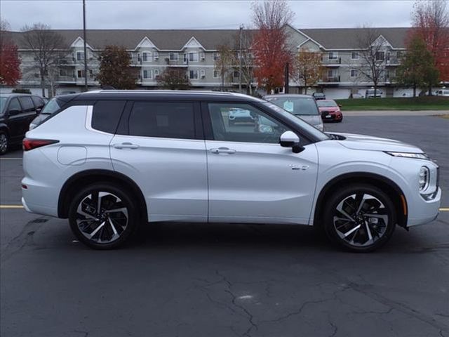 2025 Mitsubishi Outlander Plug-In Hybrid SEL