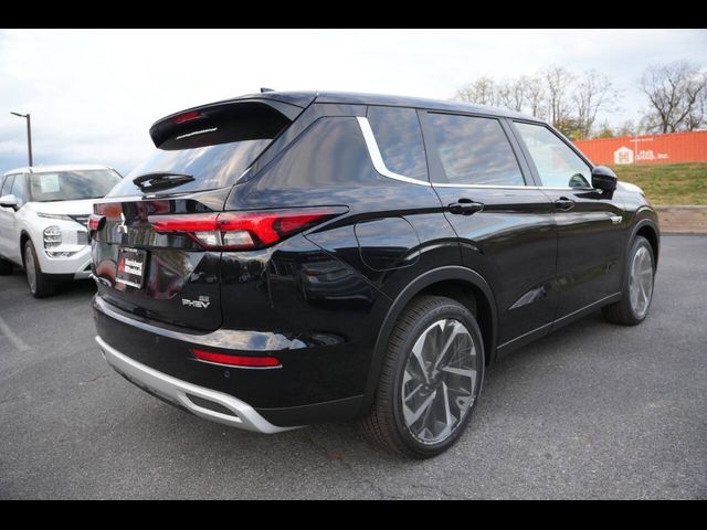 2025 Mitsubishi Outlander Plug-In Hybrid SE