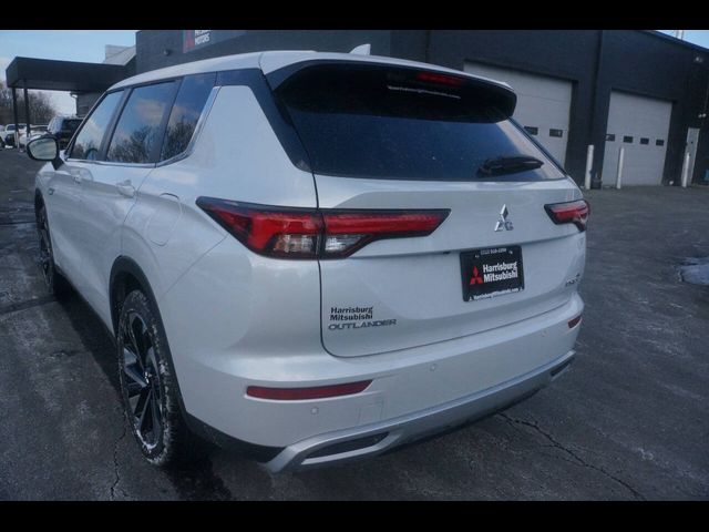 2025 Mitsubishi Outlander Plug-In Hybrid SE