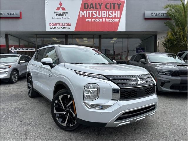 2025 Mitsubishi Outlander Plug-In Hybrid SE