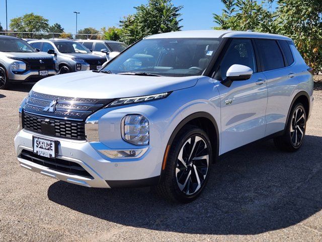 2025 Mitsubishi Outlander Plug-In Hybrid SE