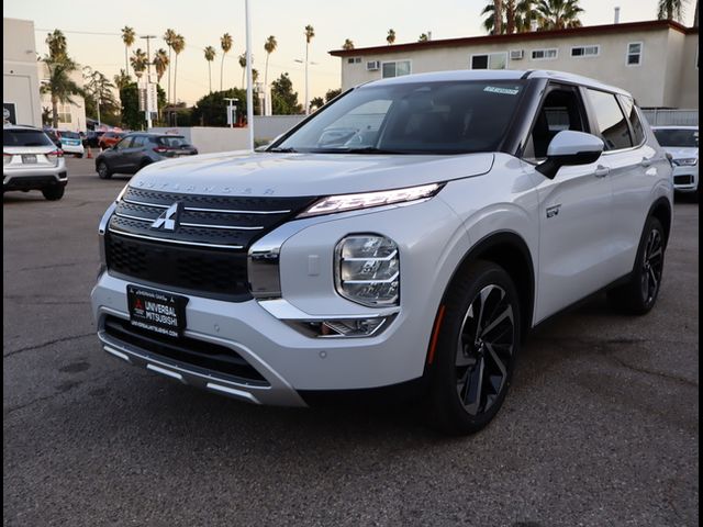 2025 Mitsubishi Outlander Plug-In Hybrid SE