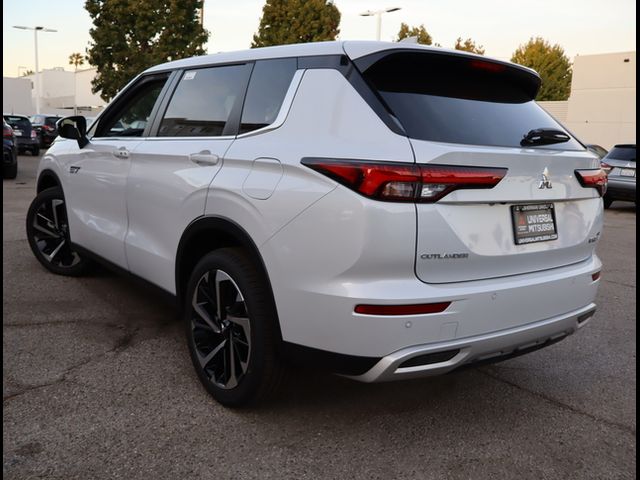 2025 Mitsubishi Outlander Plug-In Hybrid SE