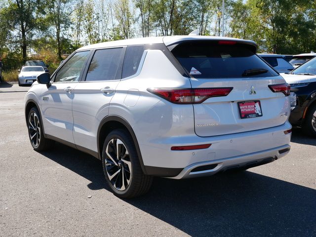 2025 Mitsubishi Outlander Plug-In Hybrid SE