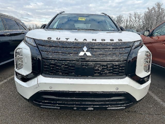 2025 Mitsubishi Outlander Plug-In Hybrid SEL Black Edition