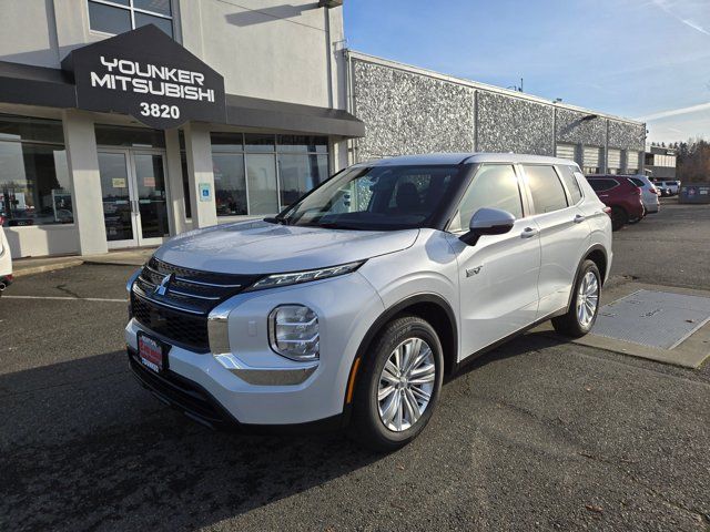 2025 Mitsubishi Outlander Plug-In Hybrid ES