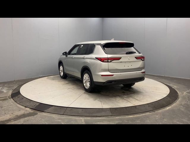 2025 Mitsubishi Outlander Plug-In Hybrid ES