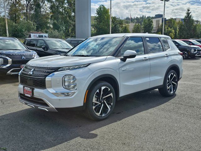 2025 Mitsubishi Outlander Plug-In Hybrid SE