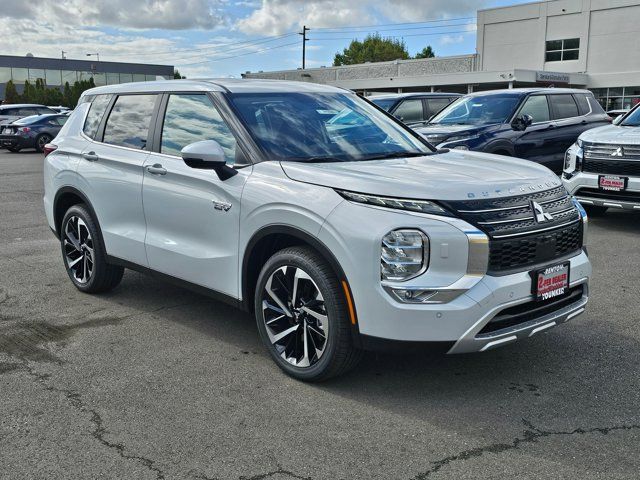 2025 Mitsubishi Outlander Plug-In Hybrid SE