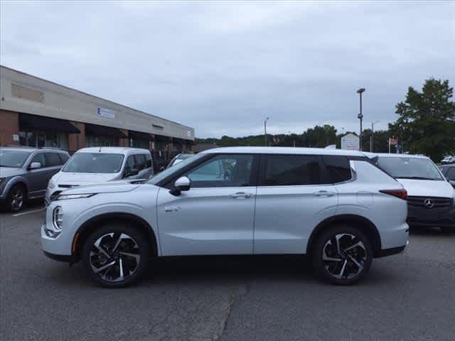 2025 Mitsubishi Outlander Plug-In Hybrid SE