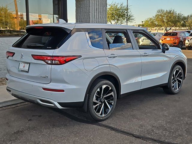 2025 Mitsubishi Outlander Plug-In Hybrid SE