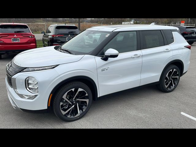 2025 Mitsubishi Outlander Plug-In Hybrid SE