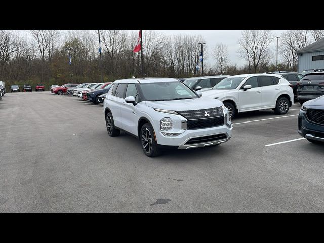 2025 Mitsubishi Outlander Plug-In Hybrid SE