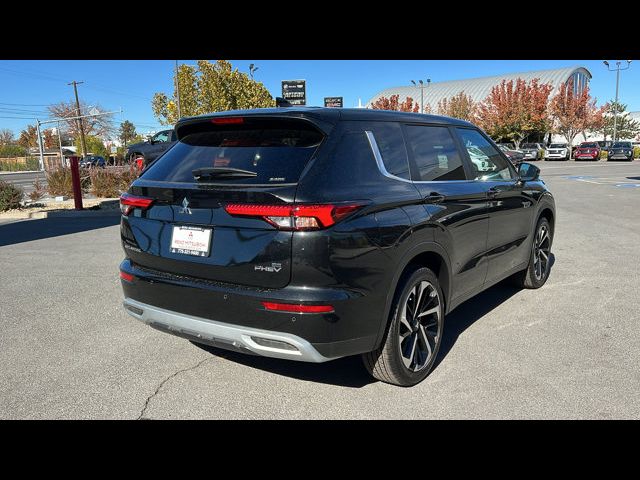 2025 Mitsubishi Outlander Plug-In Hybrid SE