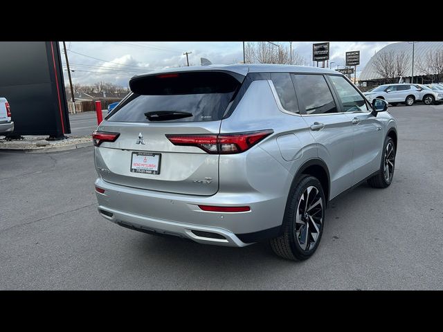 2025 Mitsubishi Outlander Plug-In Hybrid SE