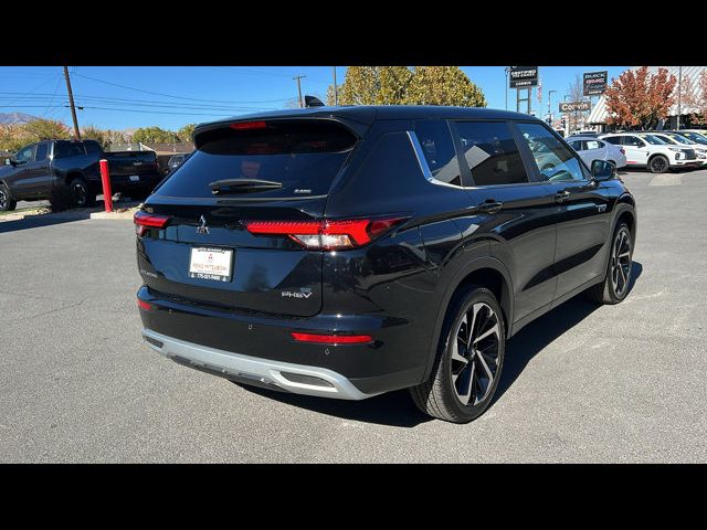 2025 Mitsubishi Outlander Plug-In Hybrid SE