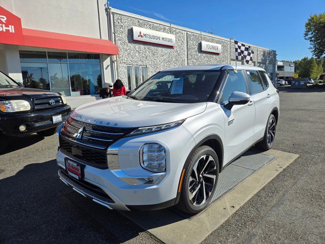 2025 Mitsubishi Outlander Plug-In Hybrid SE