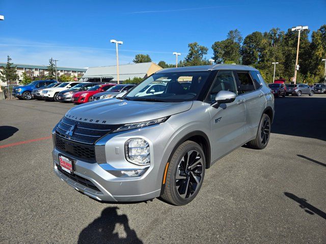 2025 Mitsubishi Outlander Plug-In Hybrid SE