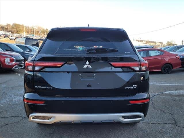 2025 Mitsubishi Outlander Plug-In Hybrid SE