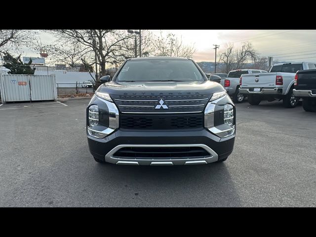 2025 Mitsubishi Outlander Plug-In Hybrid SE