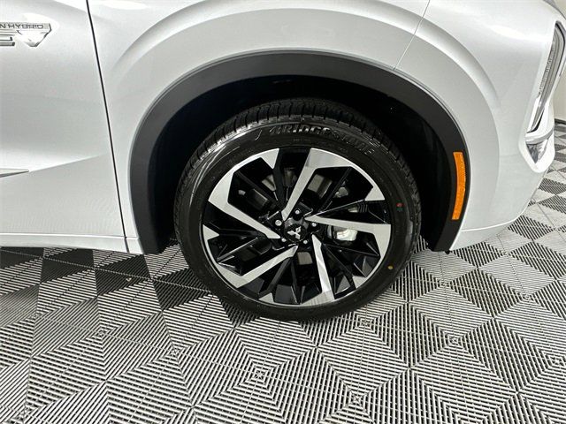 2025 Mitsubishi Outlander Plug-In Hybrid SEL