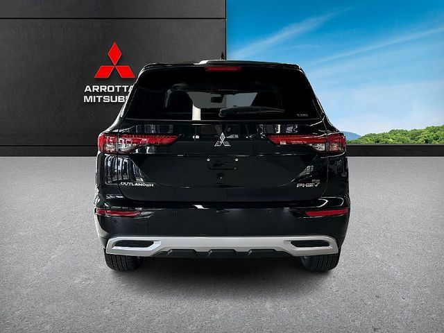 2025 Mitsubishi Outlander Plug-In Hybrid SE