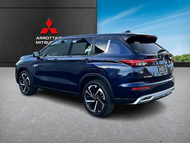 2025 Mitsubishi Outlander Plug-In Hybrid SE