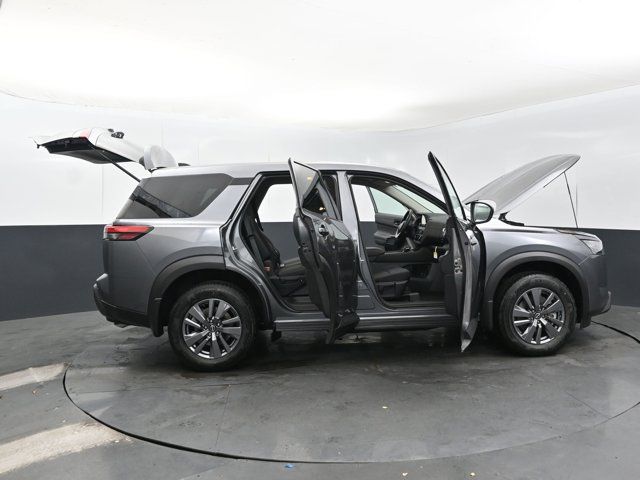 2025 Nissan Pathfinder S