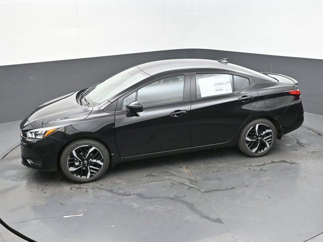 2025 Nissan Versa SR